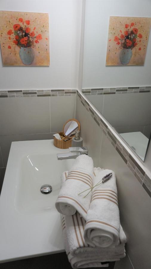 B&B Oasis Des Lavandes - Chambre Coqueliot Villeneuve-lès-Avignon Εξωτερικό φωτογραφία