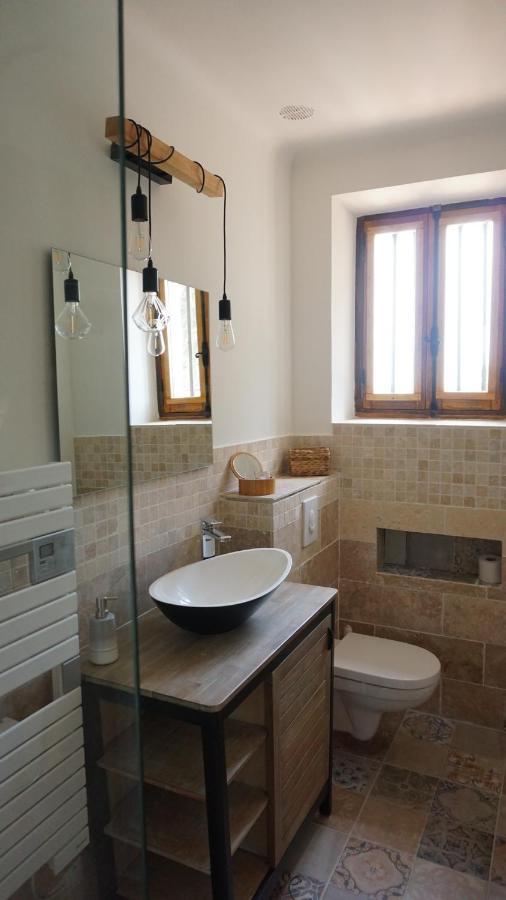 B&B Oasis Des Lavandes - Chambre Coqueliot Villeneuve-lès-Avignon Εξωτερικό φωτογραφία